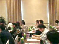 �Z�~�i�[�̗l�q